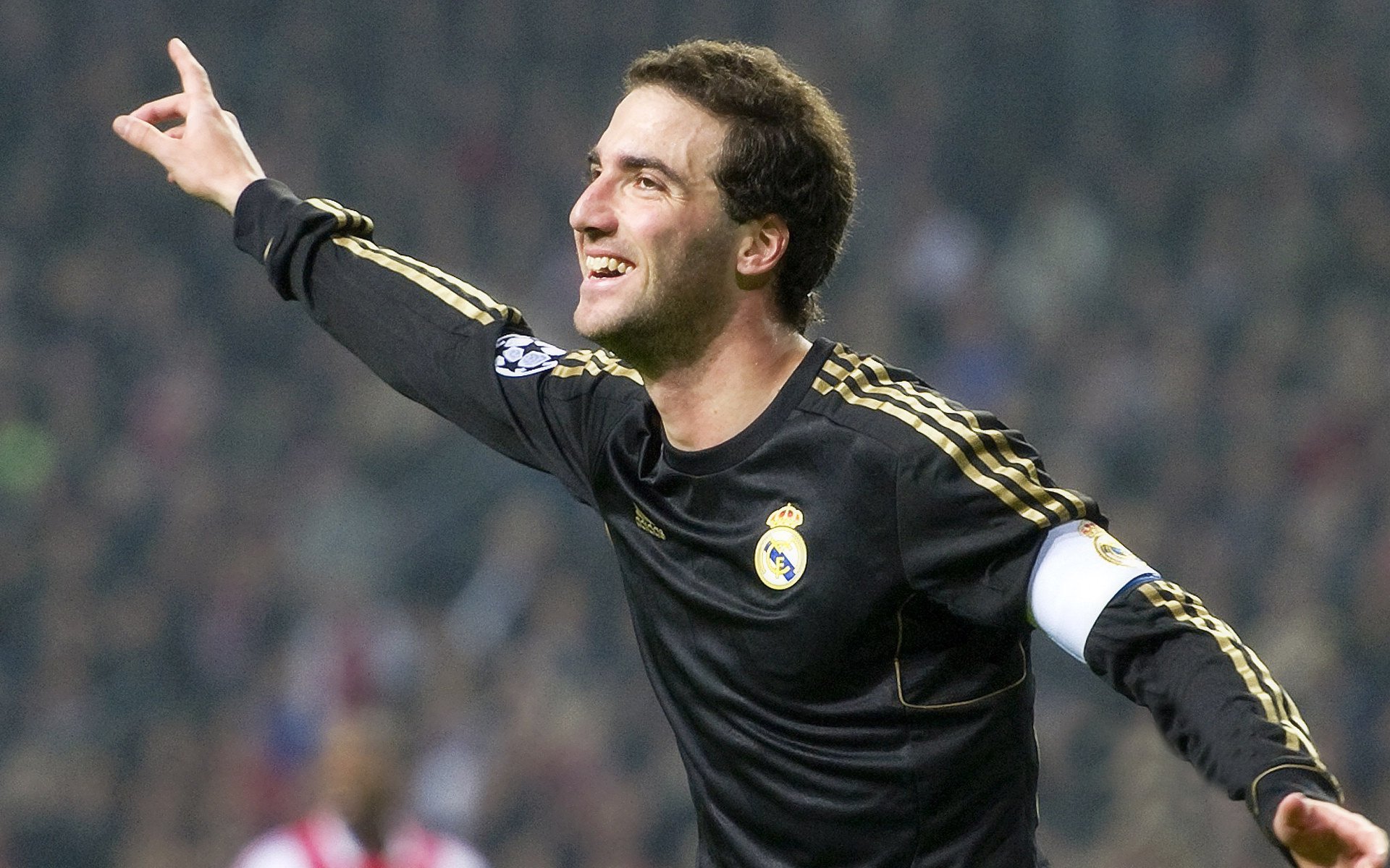 世界杯预选赛：西班牙大胆启用00后组合 控球率依旧惊人